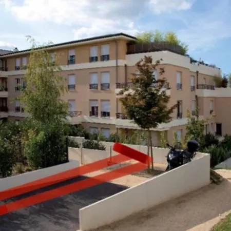Cozy 2 Bedroom Close To Paris Appartement