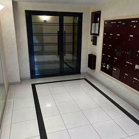 Cozy 2 Bedroom Close To Paris Appartement